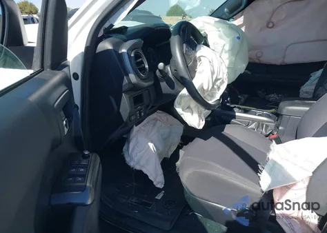 2017 Toyota Tacoma Trd Sport z USA, uszkodzony, nr VIN 3TMAZ5CN4HM045014